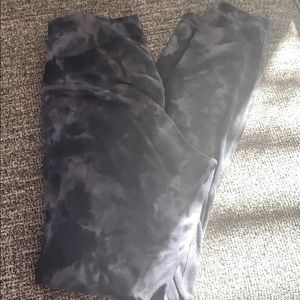 GUC Align 25” Diamond Dye size 6 Lululemon